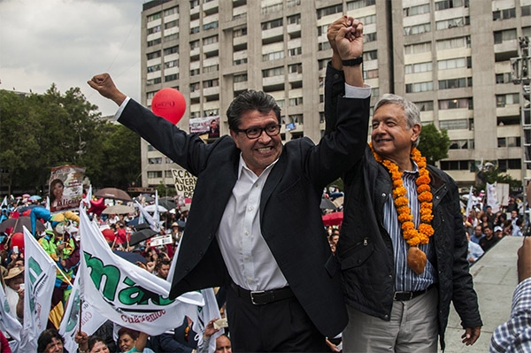 Exhiben a Monreal “simulando contratos” para gastos de campaña