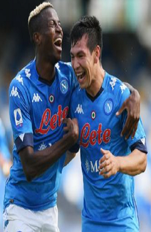 Chucky Lozano anotó doblete con el Napoli