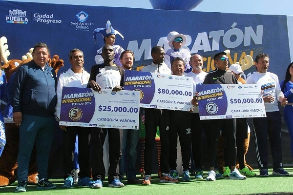 VIDEO: Kenianos se adjudicaron el Maratón Internacional de Puebla