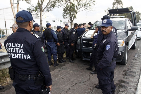 Caen policías de Puebla por extorsionar a ciudadano encubierto