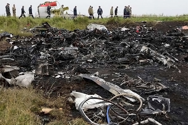 México lamenta derribo de avión malayo; pide investigación