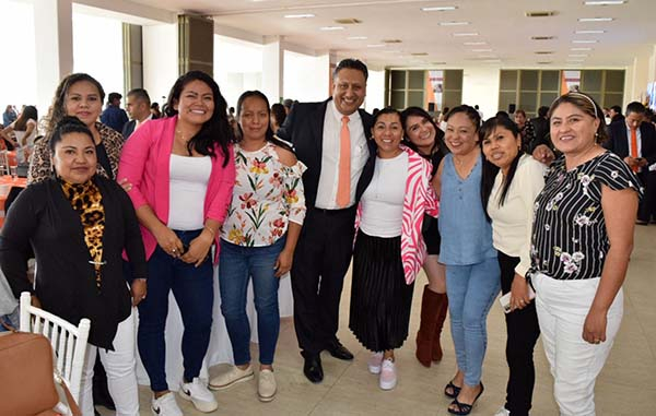 SNTE 51 festejó el Día de la Educadora
