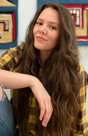 Joy Huerta presenta a su pareja e hijo en portada de revista