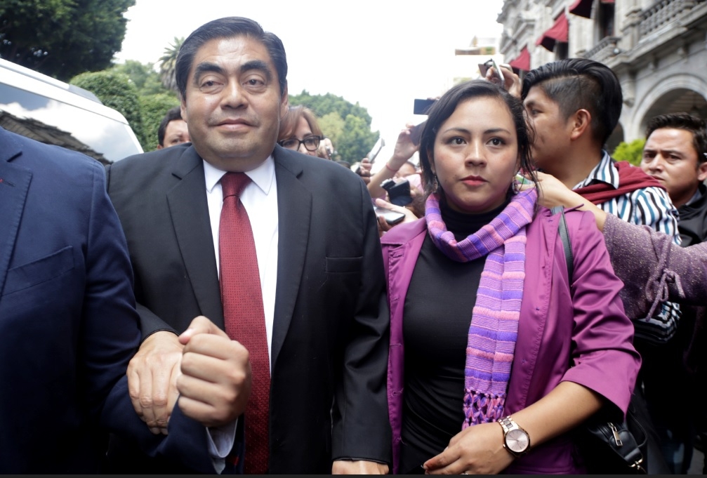 Barbosa irá el martes al TEPJF para seguir con litigio por la gubernatura