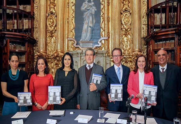 Presentan el libro “Breve Historia de la Función Notarial en Puebla”