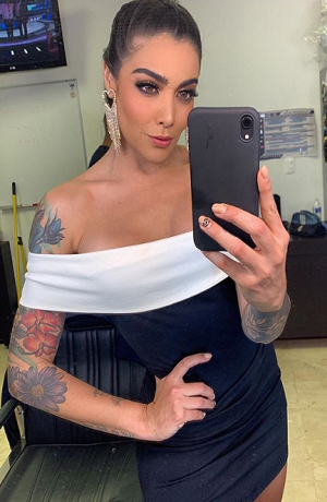 Érika Fernández  y su colección de tatuajes