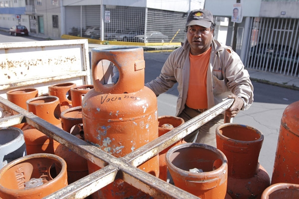 Precio del gas LP bajará en agosto; en Puebla, 13.28 pesos por kg