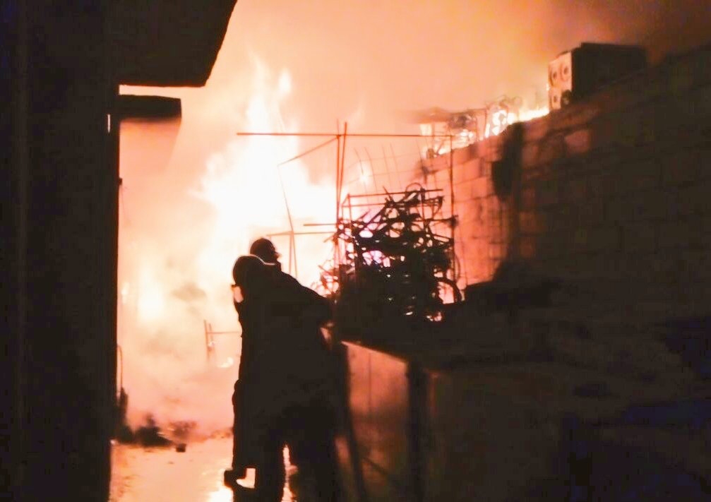 Incendio en el Mercado Unión arrasa con locales comerciales