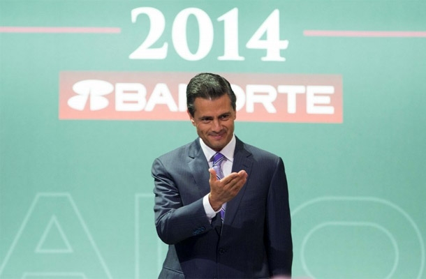 Ayotzinapa tumba a Peña Nieto 23 lugares en lista de Forbes