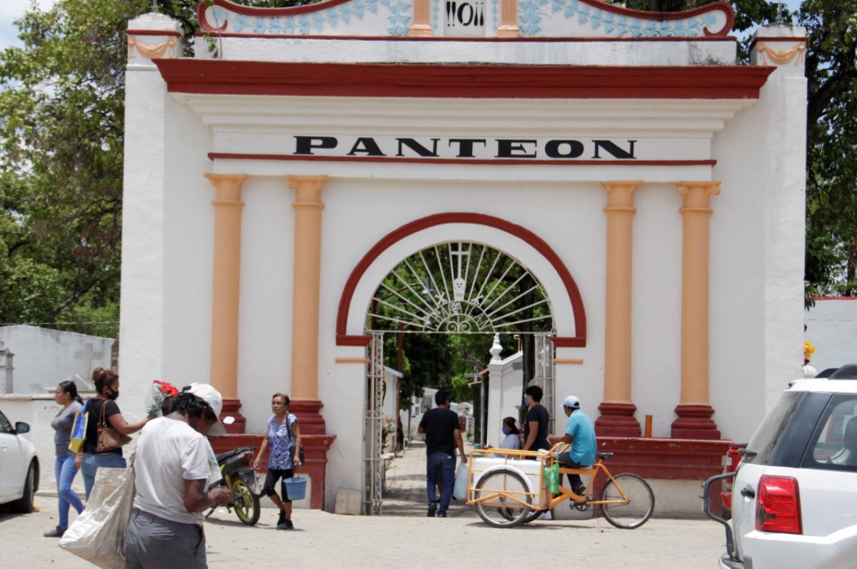Estas son las reglas para panteones en Día de Muertos en Puebla