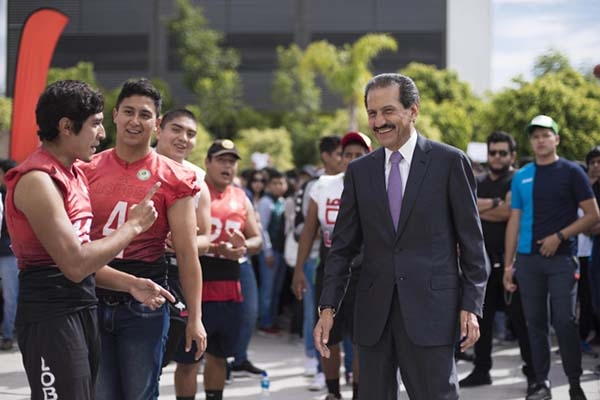 Esparza Ortiz dio la bienvenida a la nueva generación BUAP en el Lobo Fest 2018