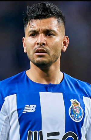 Sevilla planea desembolsar 70 mde por Chucky Lozano y Tecatito Corona