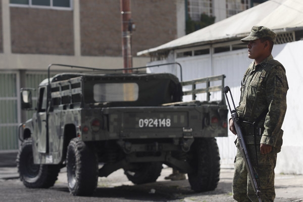 FOTOS: Ejército realiza operativo de revisión en empresa de explosivos