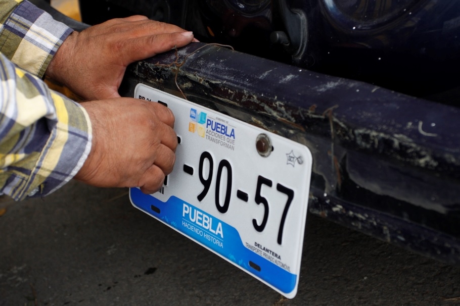 Pagando placas nuevas, la tarjeta de circulación será gratis, anuncia Barbosa