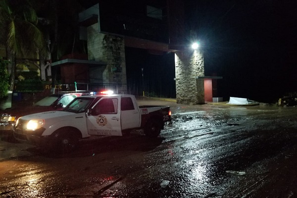 Tromba en Piaxtla provocó desbordamiento del río Mixteco; un hombre murió ahogado