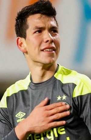 Chucky Lozano “vive” el racismo en Holanda