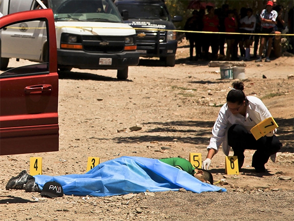 Más de 57 mil homicidios en tres años de Peña Nieto: Semanario Zeta