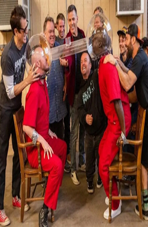 Jackass regresa dos décadas después con Forever