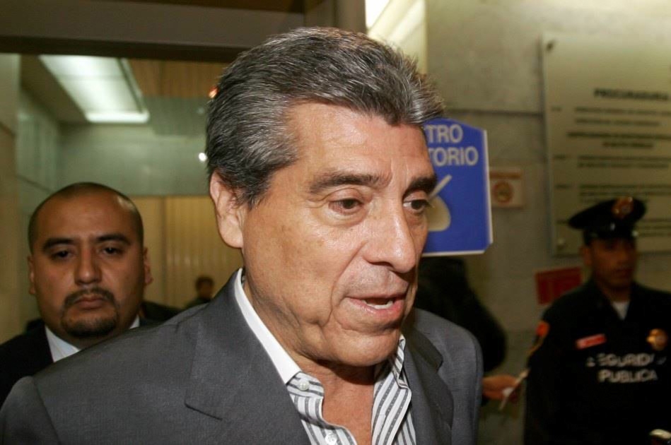 Fox ganó por el dinero, revela Lino Korrodi