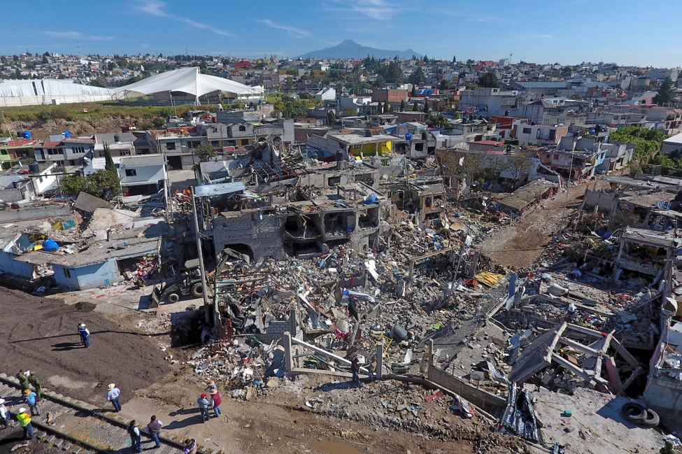 Hallan 134 predios invadiendo áreas de ductos y vía férrea en zona siniestrada de Xochimehuacan