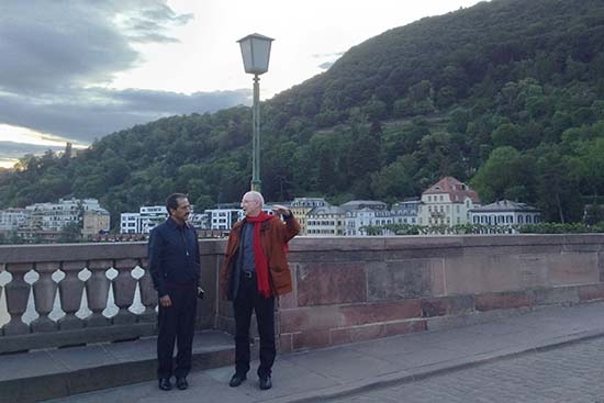 Esparza Ortiz visita en Alemania el Instituto Max Planck y se reúne con Dieter Nohlen