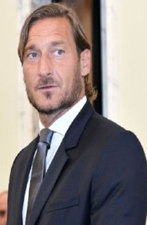 Francesco Totti anuncia que dio positivo a coronavirus