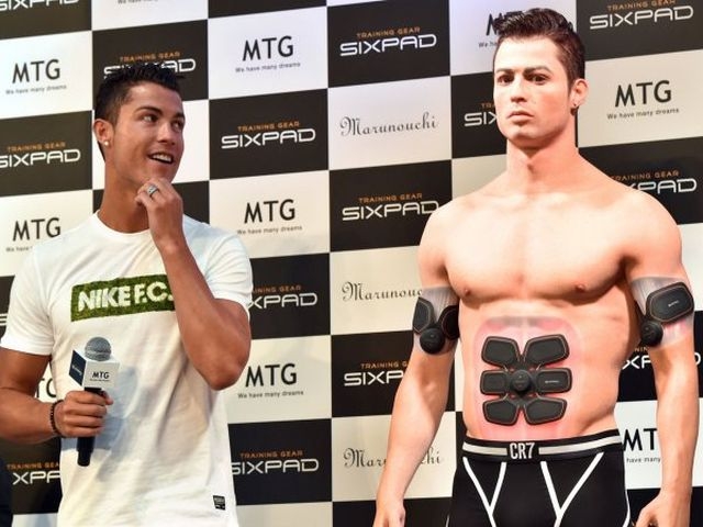 Cristiano Ronaldo conoció a su ciber clon en Japón: “Es perfecto”, dijo
