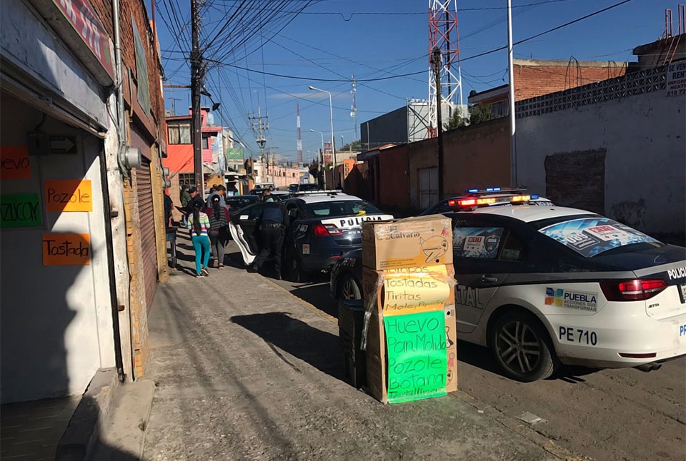 Pide ayuda al 911 tras apuñalar a su esposa en la colonia Resurgimiento