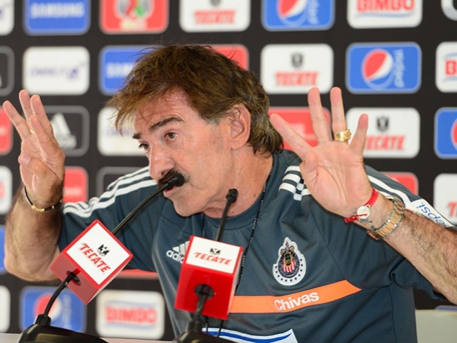 Chivas acabó con la era Lavolpe, lo corrió Vergara