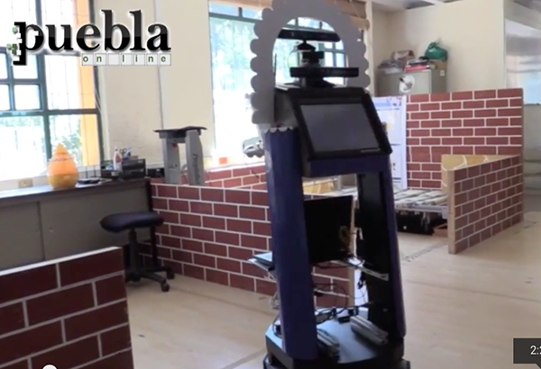 Sabina, el robot mayordomo creado en Puebla