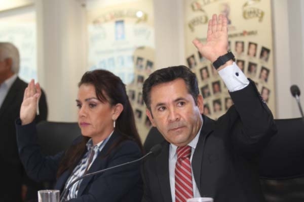 Cortan partida para comida, gasolina y telefonía en el Congreso de Puebla