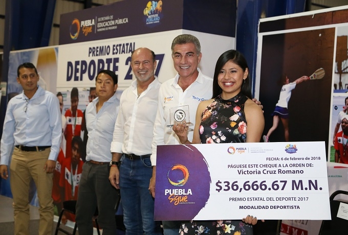 Tony Gali entrega el Premio Estatal del Deporte 2017