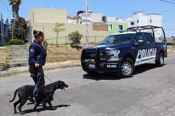 Presuntos ladrones de motocicleta casi son linchados en Santo Tomás Hueyotlipan