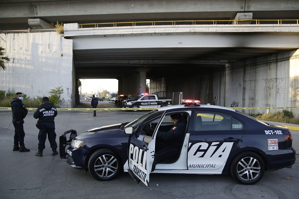 Encuentran restos humanos dentro de cajas y bolsas en Puebla