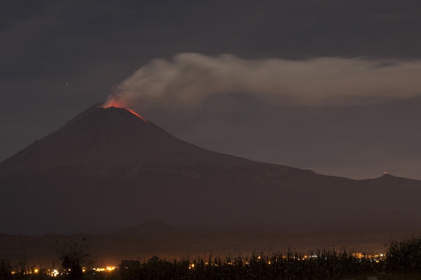 FOTOS: Popocatépetl presentó fase eruptiva esta madrugada