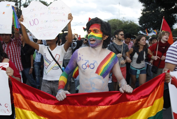 Clausuran bar gay en León por ser “incompatible” con la ciudad