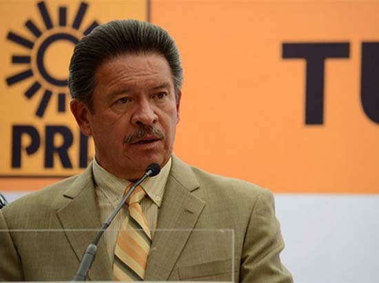 PRD no está en la debacle, asegura Carlos Navarrete