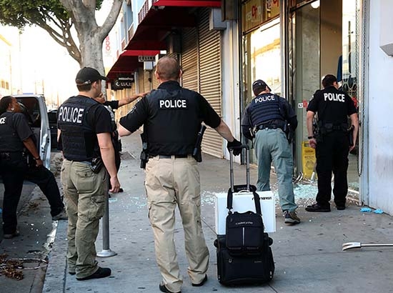 Dinero del narco mexicano buscan en 2 mil negocios de Los Ángeles