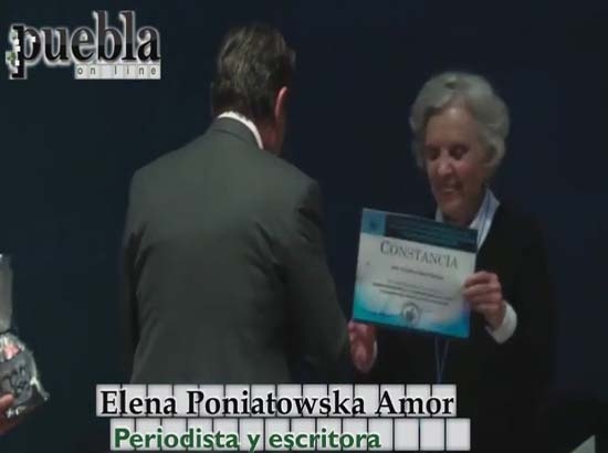 Elena Poniatowska, presenta en la BUAP, “El Universo o nada”