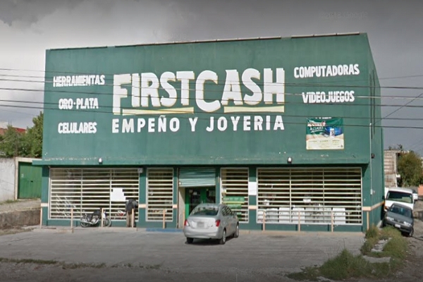 Comando armado atracó dos casas de empeño en Puebla