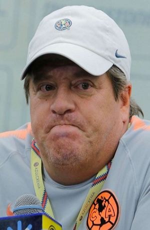 Miguel Herrera descarta llegada de Gio Dos Santos al América