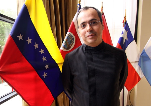 Acusan a ex asesor de campaña de Peña Nieto de nexos con narcos