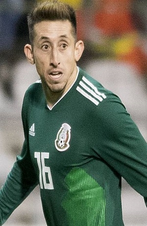 Héctor Herrera “besuqueó” a una escort y se lo confesó a su esposa
