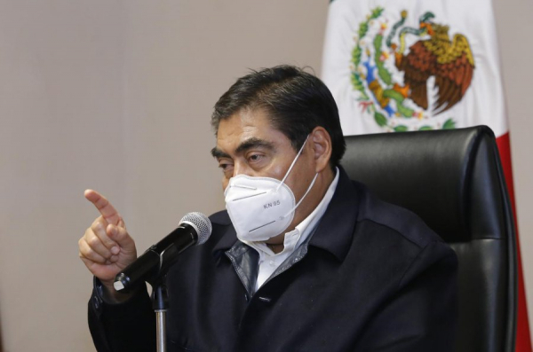 Aborto requiere debate serio: Barbosa sobre plantón feminista