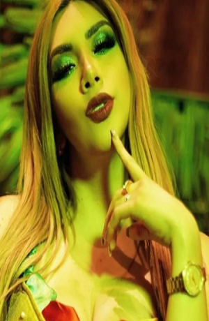 Bebeshita deja atónitos a sus fans con post en amarillo