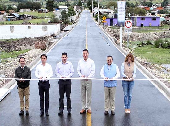RMV entregó carretera e inició obras por 47.3 mdp en Chignahuapan