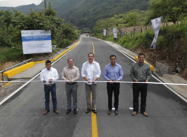 RMV anuncia entrega obras y anuncia nuevo hospital para Xicotepec