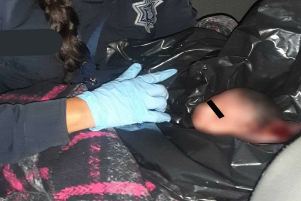 Recién nacida es abandonada en Camino Real a Castillotla
