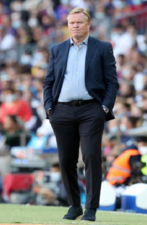 Barcelona cesa a Ronald Koeman como DT tras caída ante Rayo Vallecano