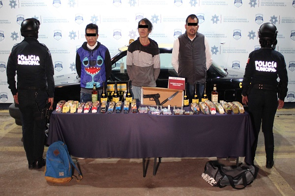 Policía de Puebla desarticula banda de asaltantes de negocios